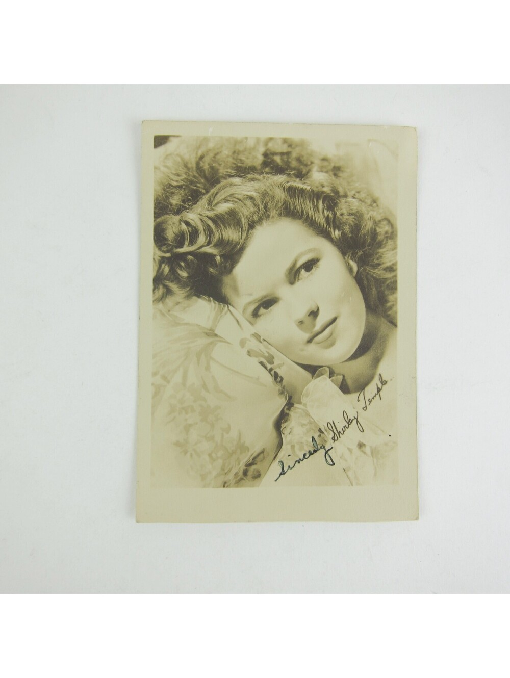 Shirley Temple Postcard Hollywood Actress Headshot Photo Portrait Vintage 1940s